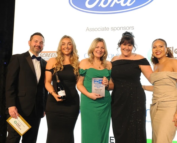 the SG Fleet team celebrating the FN50 2024 customer service awards